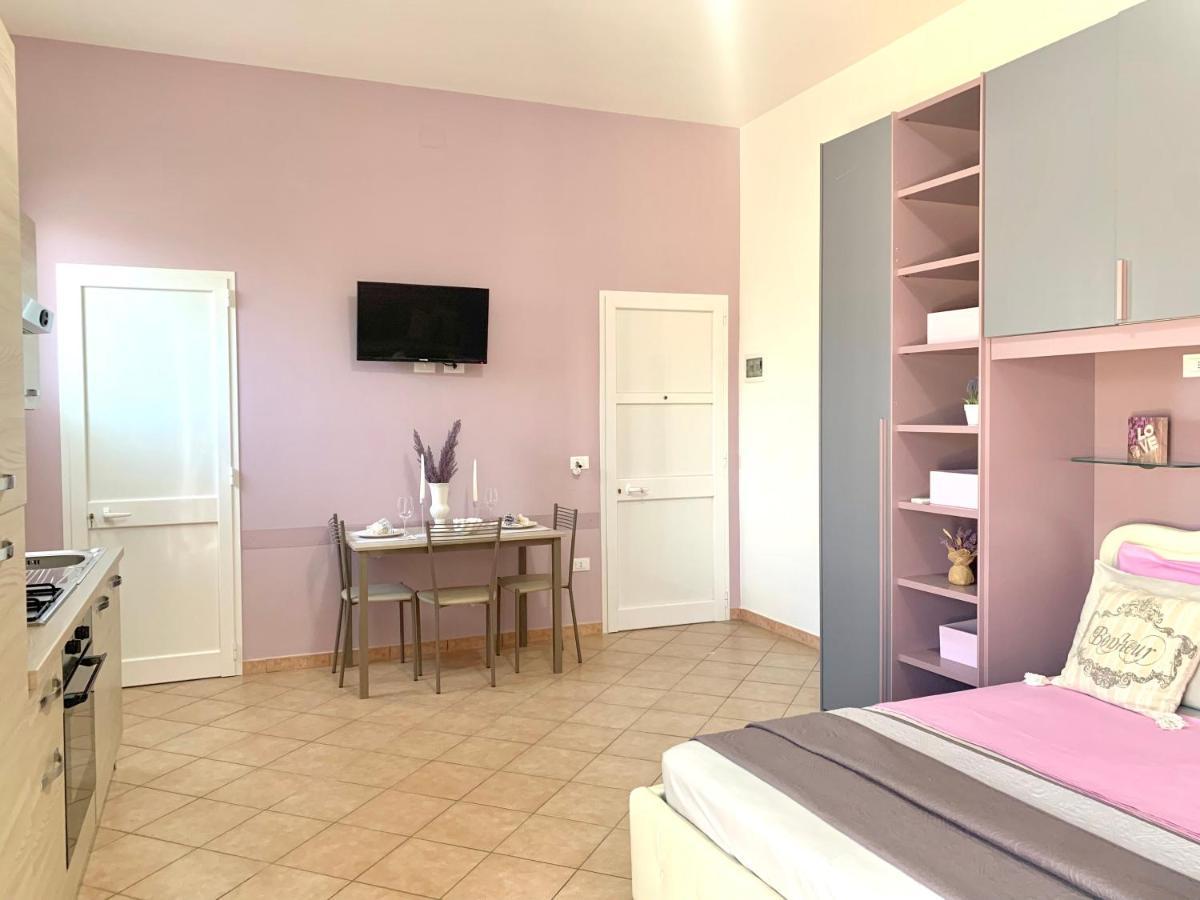Monolocali White Angel Apartments ปอร์โตเชซาเรโอ ภายนอก รูปภาพ