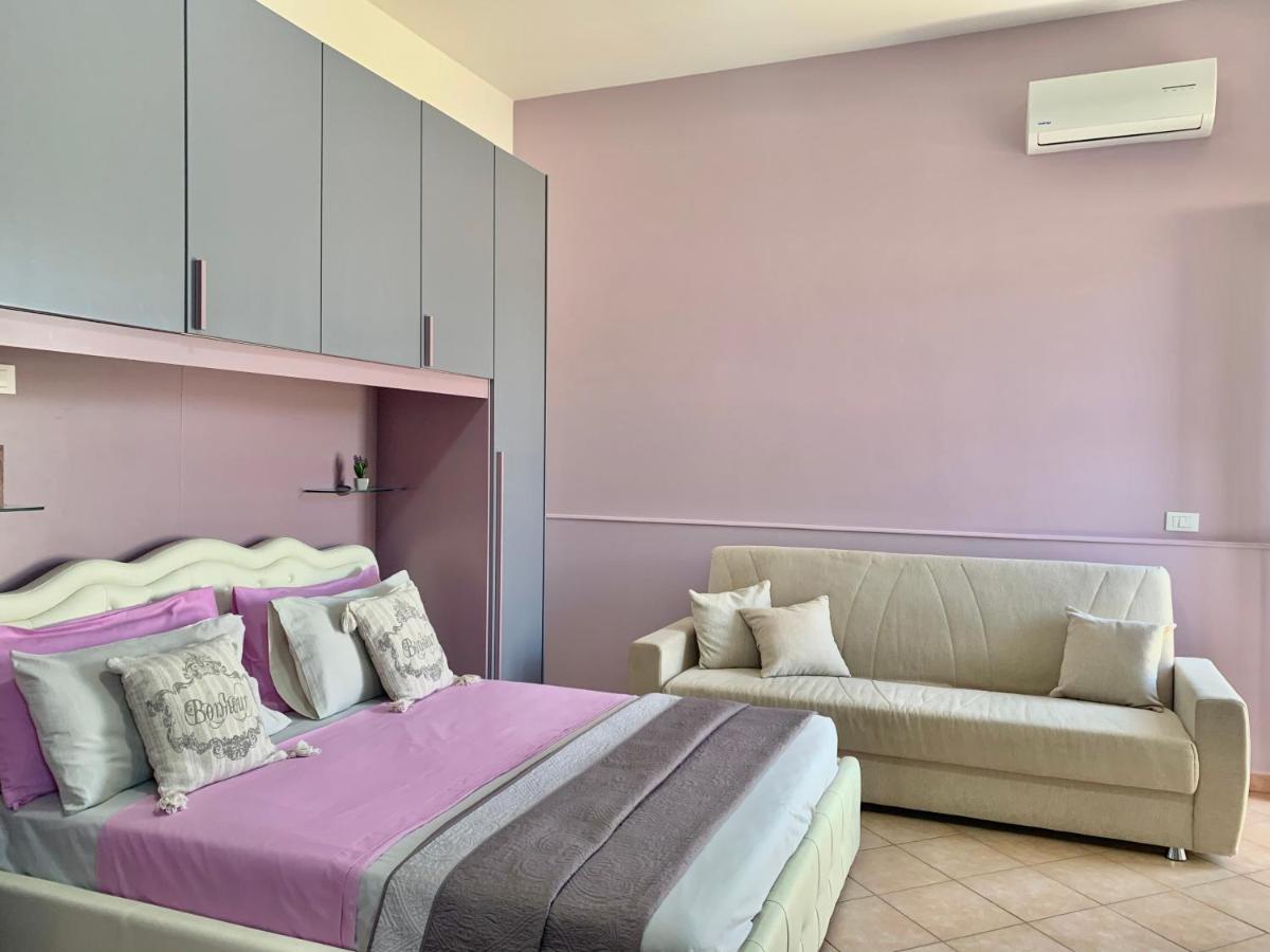 Monolocali White Angel Apartments ปอร์โตเชซาเรโอ ภายนอก รูปภาพ