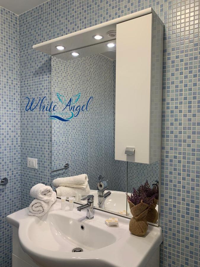 Monolocali White Angel Apartments ปอร์โตเชซาเรโอ ภายนอก รูปภาพ