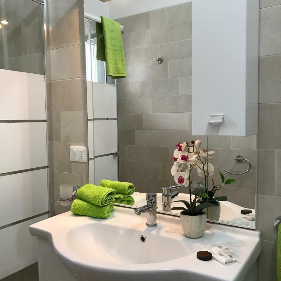Monolocali White Angel Apartments ปอร์โตเชซาเรโอ ภายนอก รูปภาพ